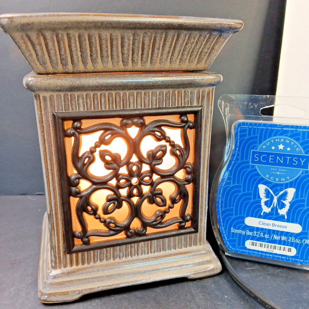 SCENTSY Wax Oil Warmer Burner JANE Wrought Iron Rustic W/Bulb & Wax